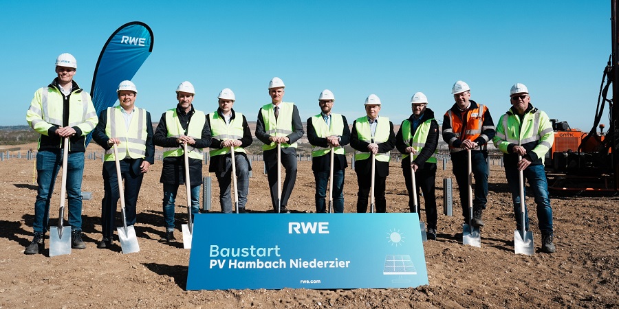 Solar power for Rhenish region - RWE builds new photovoltaic plant in opencast mine