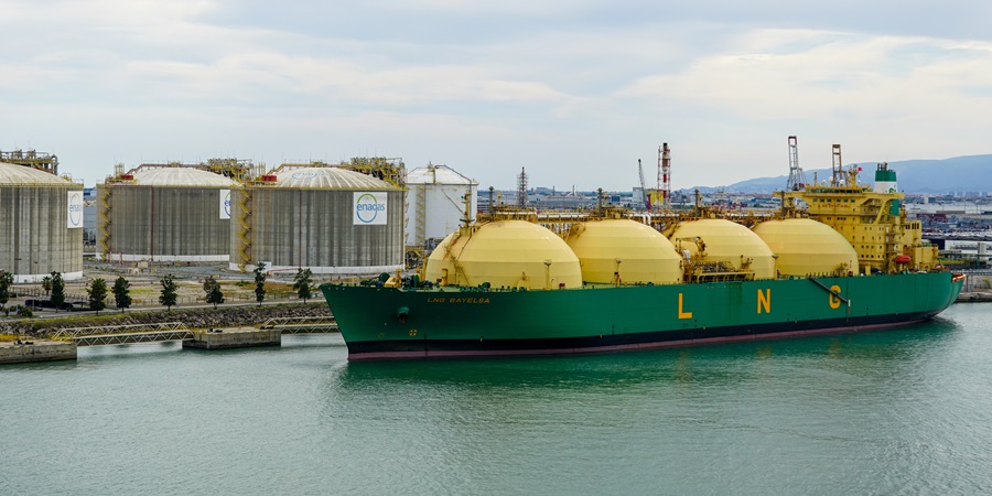 PETRONAS strengthens LNG partnership with CNOOC through supply agreement