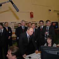 В. В. Путин  и Мисс Золотой резерв нефтегаза 2009, выпускница Тюменского ГНУ Екатерина Мальцева