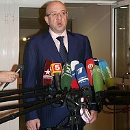 Плигин Владимир Николаевич, Член фракции "ЕДИНАЯ РОССИЯ"      * Председатель Комитета ГД по конституционному законодательству и государственному строительству