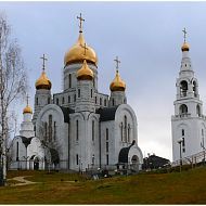 Храм Воскресения Христова построен на самом высоком холме города