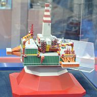 Ледостойкая буровая установка