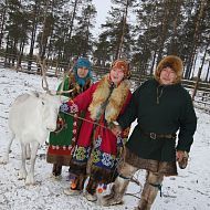 Семья С.А.Кечимова на фоне югорской природы